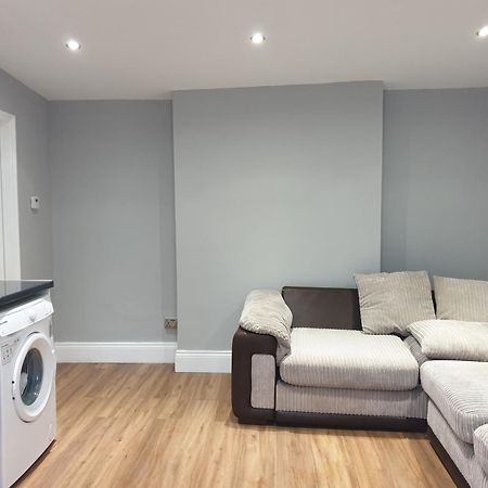 Lovely 1 Bedroom Flat High Barnet 3 Mins Away Exterior foto