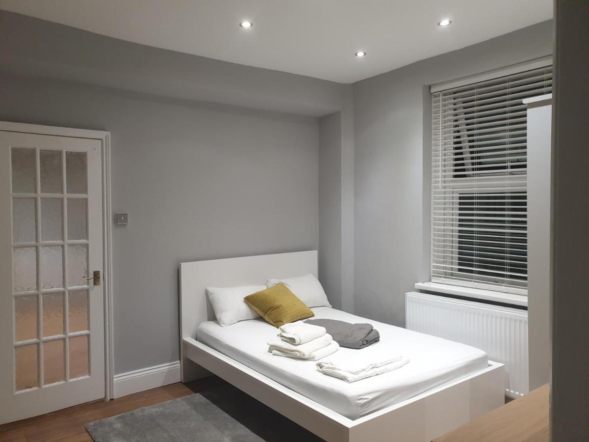 Lovely 1 Bedroom Flat High Barnet 3 Mins Away Exterior foto